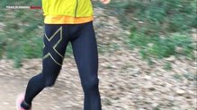 Ajuste en carrera de las 2XU Elite MCS Compression Tights