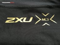 Logo en el cudriceps de las 2XU Elite MCS Compression Tights