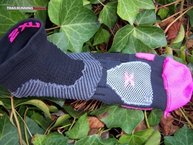 Todo el calcetn est fabricado con la frmula exclusiva XBLEND con una combinacin de fibras Celliant y Nylon.