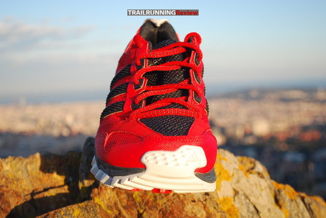 Punta de flecha Distante arena Adidas Kanadia 5 TR - TRAILRUNNINGReview.com