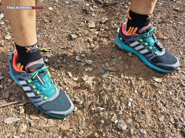 Serafín Albardilla billetera Adidas Riot 6 - TRAILRUNNINGReview.com