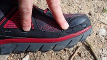 Altra Lone Peak 3.5: Tienen detalles a tener en cuenta. (Agujeros evacuacin de agua)