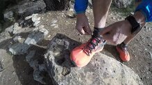 ALTRA MONT BLANC: Proteccin justa de la lengeta en la zona del collar cuando hacemos el lazado por los dos ojales