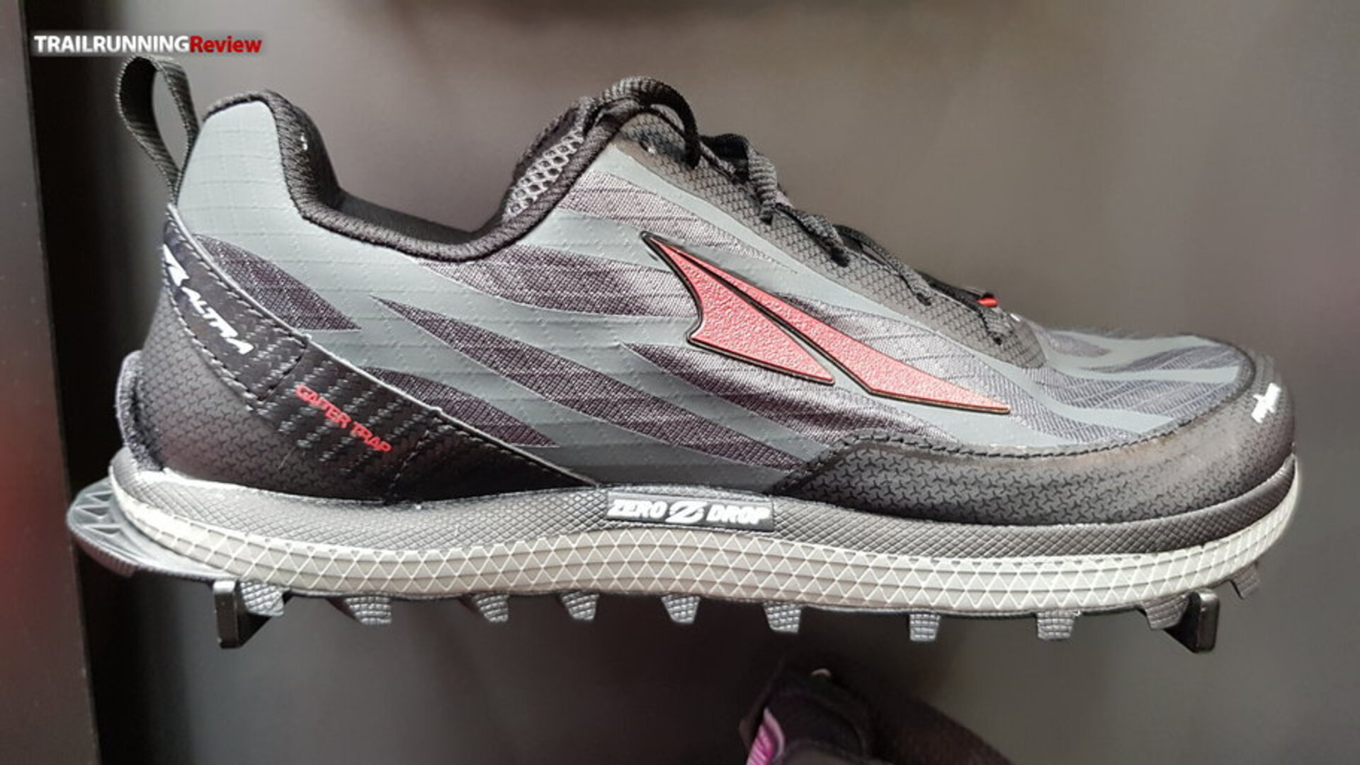 Altra superior 3.5 red shop