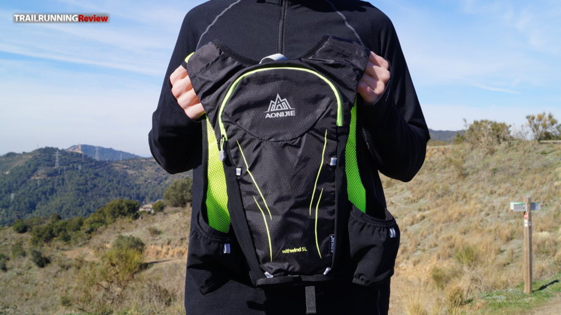 🥇 Mochila Aonijie 5L  Chaleco de Hidratación para Trail Running