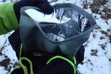 Aonijie Ultra+ 5L: O también bolsa de hidratación con funda térmica.