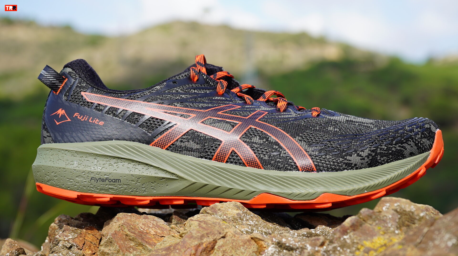 ASICS Fuji Lite 3 - Tenis de correr para hombre