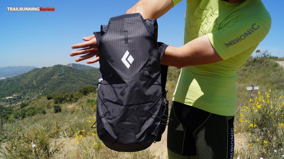 Black Diamond Distance 8 - TRAILRUNNINGReview.com