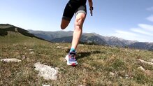 Brooks Caldera 6. Aportan estabilidad gracias a su mediasuela dimensionada en la parte baja.