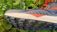 BROOKS CASCADIA 15: Apenas alguna rozadura en el exterior de la media suela