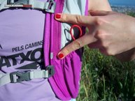 Camelbak Circuit Vest, con cintas ajustables a la altura del esternón.