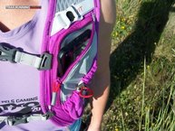 Camelbak Circuit Vest, vista del bolsillo estanco para telfono.