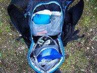 Camelbak Ultra 10 Vest, compartimentos interiores.