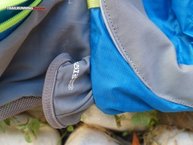 Camp Ultra Trail Vest: saquito para los palos y el compartimento para guardarlo