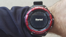 La pantalla del Casio Pro Trek WSD-F21HR se ve con faciliadad