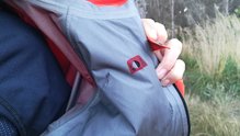 CimAlp Storm Pro 2: Bolsillo impermeable y acceso auriculares