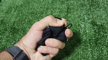 Compressport Free Belt Pro 2.0, cabe doblado en el puño.