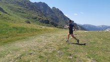 Compressport Trail Postural SS Top, en acción.