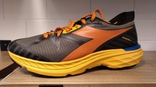 Diadora Mythos Blushield Trail