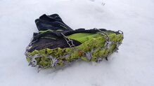 Si queremos ms traccin en terrenos helados deberemos aadir unos crampones de Trail