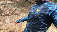 Dynafit Trail Graphic Wind Jacket, buen fit mangas.