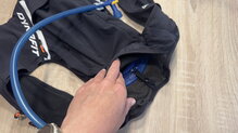 La Dynafit Ultra 12 Vest admite bolsa trasera de hasta 2 litros.