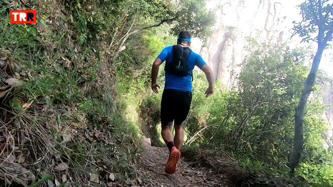 Chaleco hidratación trail running sales evadict 5l portabidón negro
