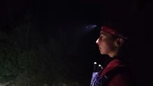 Fenix HM65R-T de noche.