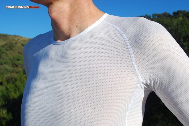 Gore Wear Essential Base Layer - TRAILRUNNINGReview.com