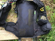Grivel Mountain Runner 12 L: el sudor atraviesa el mesh de la espalda