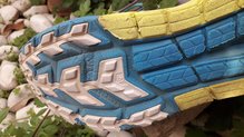 HOKA ONE ONE TENNINE: tacos delanteros en perfecta conservacin y erosin en la parte central de la zapatilla