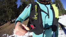 Instinct Evolution Trail Vest, con 2 bolsillos delanteros de gran capacidad para geles y extras.
