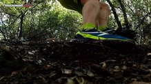 Comprobando la suela de estas Kalenji Kiprun Trail XT6 en diferentes terrenos