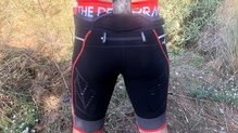 Como se puede apreciar el móvil está entelado por el sudor mientras que el pantalón está completamente seco