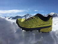 La Sportiva Akyra: perfiles altos y un diseo llamativo