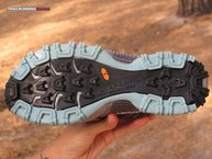 La Sportiva Bushido W: suela caracterstica con tacos laterales para menor derrape en terreno inclinado