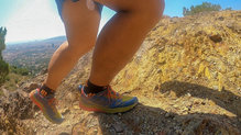 Terrenos compactos, con material descompuesto, perfecto para las Nos encanta la amrtiguacin Infinitoo de las La Sportiva Jackal