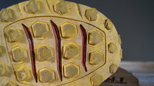 La Sportiva Kaptiva - Detalle de desgaste de los tacos delanteros