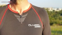 La Lurbel Zeus Pro tiene un cuello de seccin bajo y cremallera mnima indispensable, en pro de nuestra comodidad.