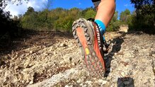 Merrell Agility Peak 4 Gore-Tex, vista de la suela con VibramMegagrip y el sistema FlexConnect.