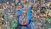 Merrell Agility Peak 5 Gore-Tex: El barro queda enganchado en la suela pero no pierde traccin