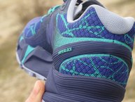 Merrell Agility Peak Flex: sistema Hyperlock para sujeción del talón en bajadas y giros