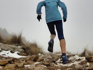 Merrell Agility Peak Flex: en terreno mojado con tierra y piedras de distintos tamaños también se defienden