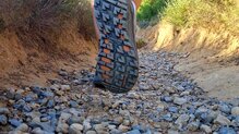 MERRELL BRAVADA 2 WP: Suela Quantum Grip con buena adherencia en terrenos con piedra suelta pero no muy tcnicos.