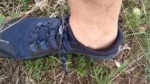 Merrell Trail Glove 6: Caña baja y collar abierto.