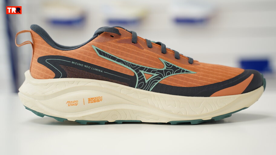 Mizuno Neo Lumina