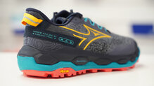 Mizuno Wave Mujin 11