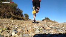 Probando el agarre de la suela de estas New Balance 610 v5