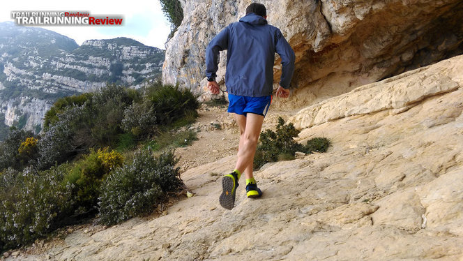 New Balance Fresh Foam Hierro v2 - TRAILRUNNINGReview.com
