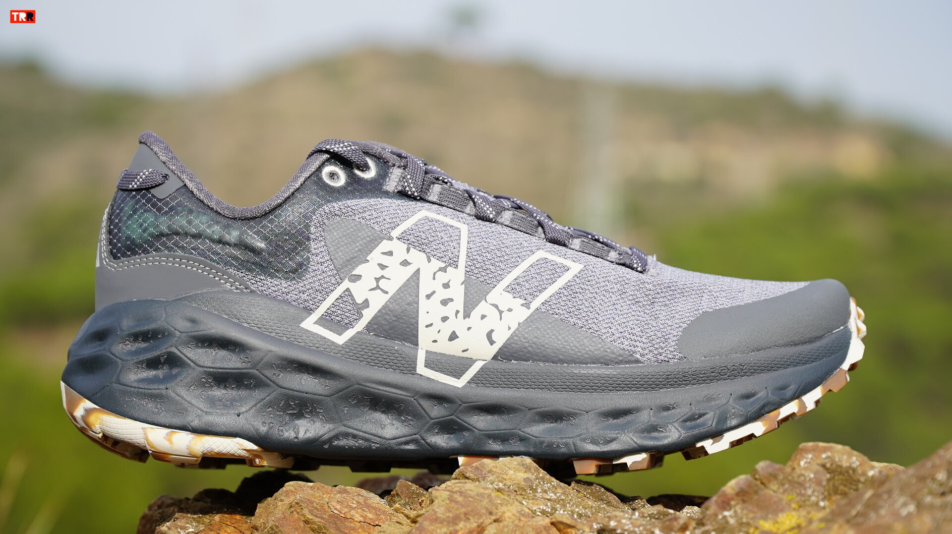 Subrayar plato Habubu New Balance Fresh Foam More Trail v2 - TRAILRUNNINGReview.com